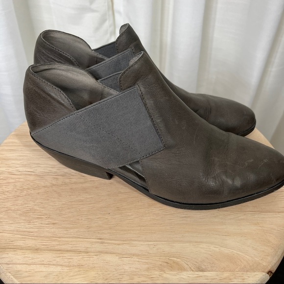 Eileen Fisher gray leather slip on low booties - Picture 4 of 10
